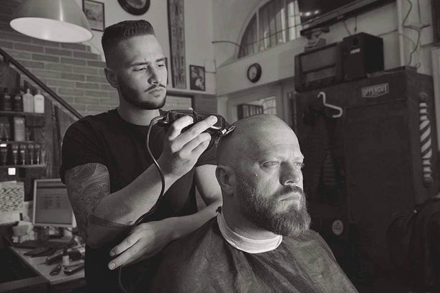 No Ladies! No Photo! Belestünk a hipszter férfiklubba