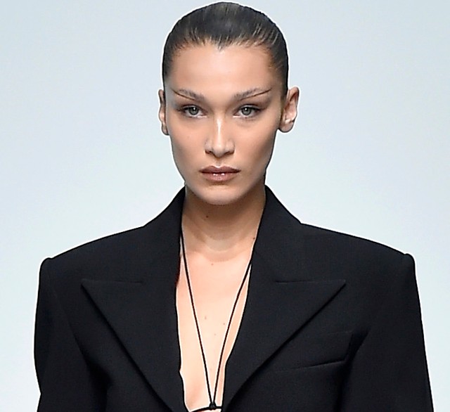 Bella Hadid kifutós szettje annyira vad, hogy teljesen megbolygatta az internetet