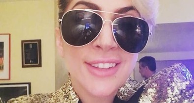 Lady Gaga egymaga tüntetett Trump ellen