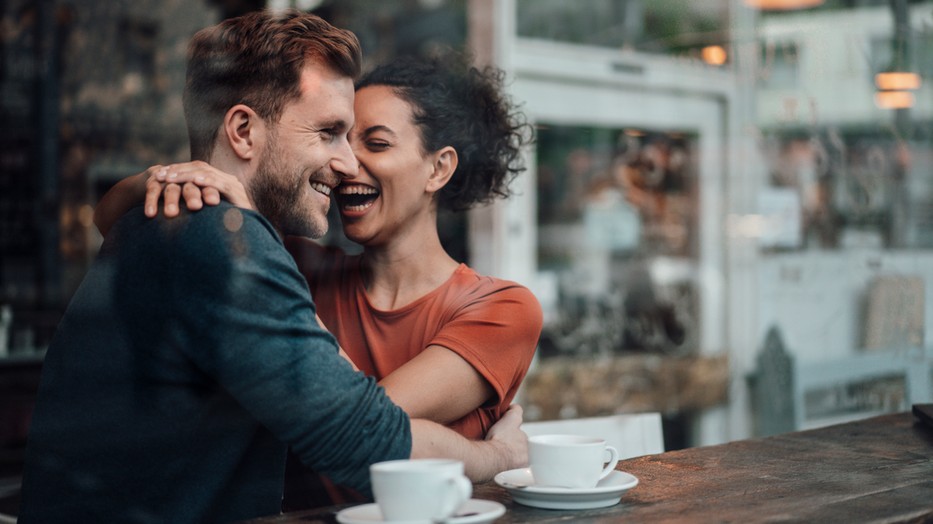 Mi lehet a humor evolúciós szerepe a párválasztásban?