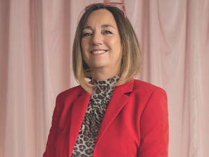 Rácz Zsuzsa:  „Mi marad egy nőből, ha a gyerekek kirepülnek, hogyan lehet újrakezdeni?”