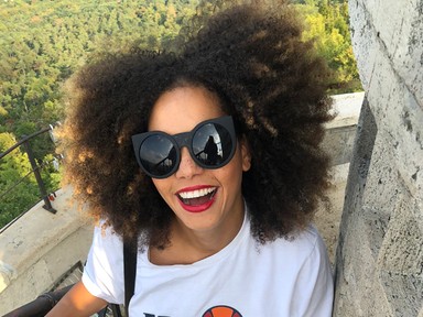 Vagány és különleges szettben kirándult ma Bianca