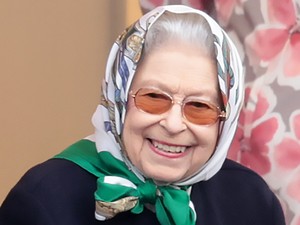 Kiegészítő, amiből minden bizonnyal II. Erzsébet királynőnek van a legnagyobb gyűjteménye a világon