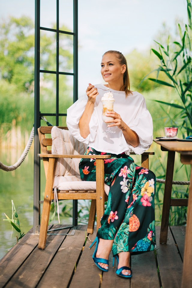 Imádnivaló a Barátok közt sztárjának mai szettje