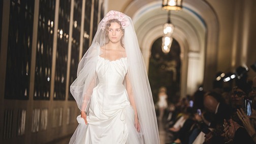 12 menyasszonyi ruha, amitől garantáltan zavarba jössz: barátkozz meg velük, mert ezek uralják majd a 2026-os trendeket