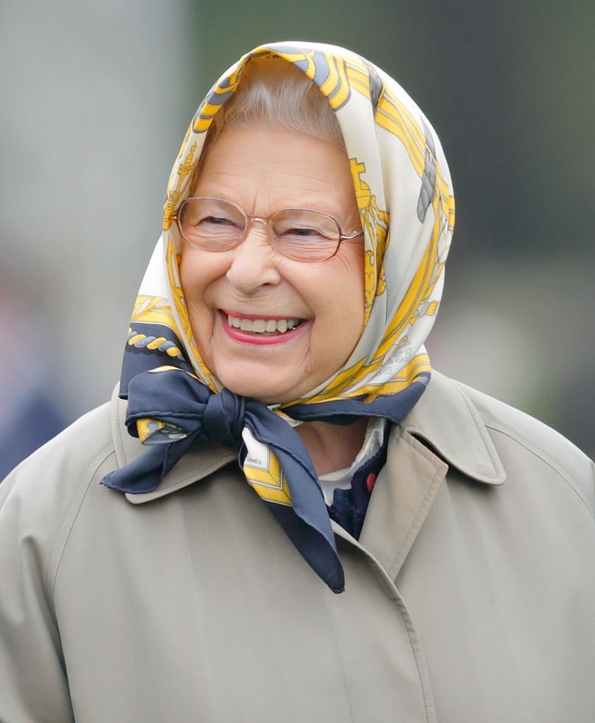 8 érdekes tény, amit nem tudtál II. Erzsébet királynő öltözködési szokásairól 