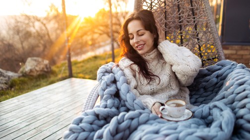 Starter pack téli bekuckózáshoz – Kedvenc magyar designtárgyaink otthonra