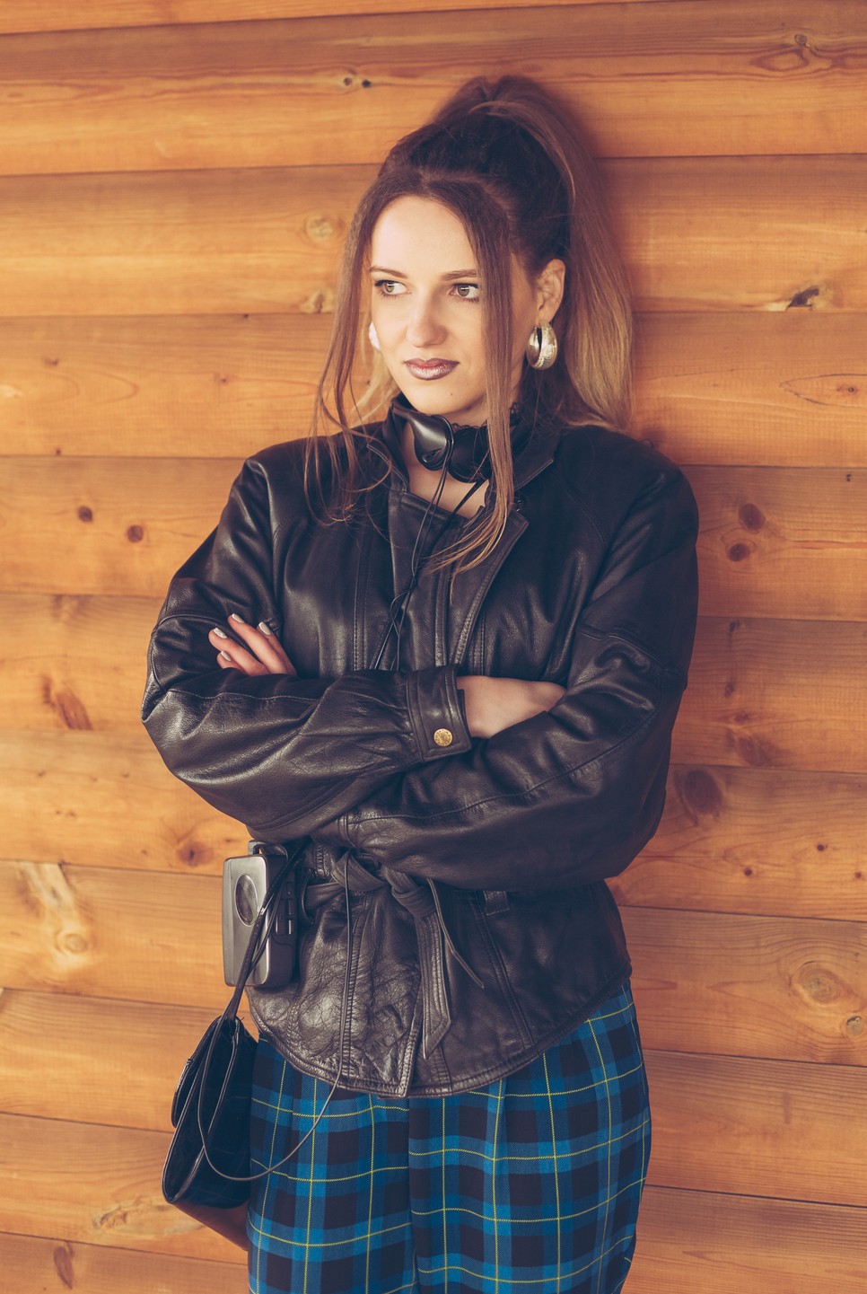 Bársony anyagok, csőtopok, zsebes szoknyák: most akkor tényleg minden visszatér, ami fiatalkoromban divat volt?