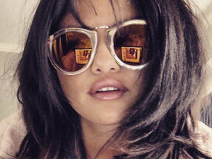 Selena Gomez frizurát váltott