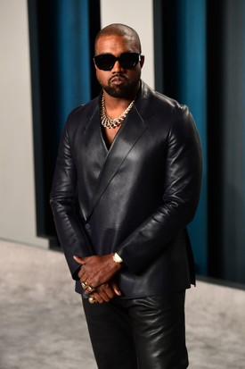 Kanye West hosszú időt töltött távol apjától, Raytől, miután szülei elváltak, amikor ő hároméves volt. Ennek ellenére egyszer azt nyilatkozta, tiszteli édesapját, aki fotóriporterként segített a hajléktalanokon, drogfüggőkön. 