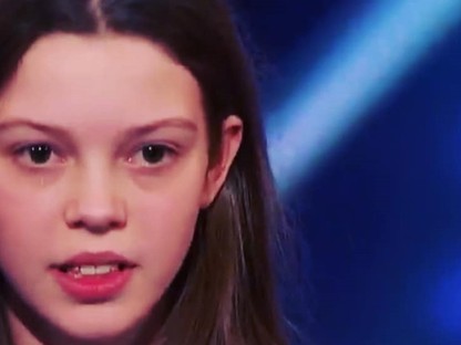 Ez a 13 éves kislány letarolta a YouTube-ot, hihetetlen hangja van