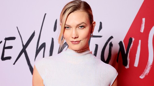 Gyönyörű kismama: a sztármodell először mutatta meg a kerekedő pocakját