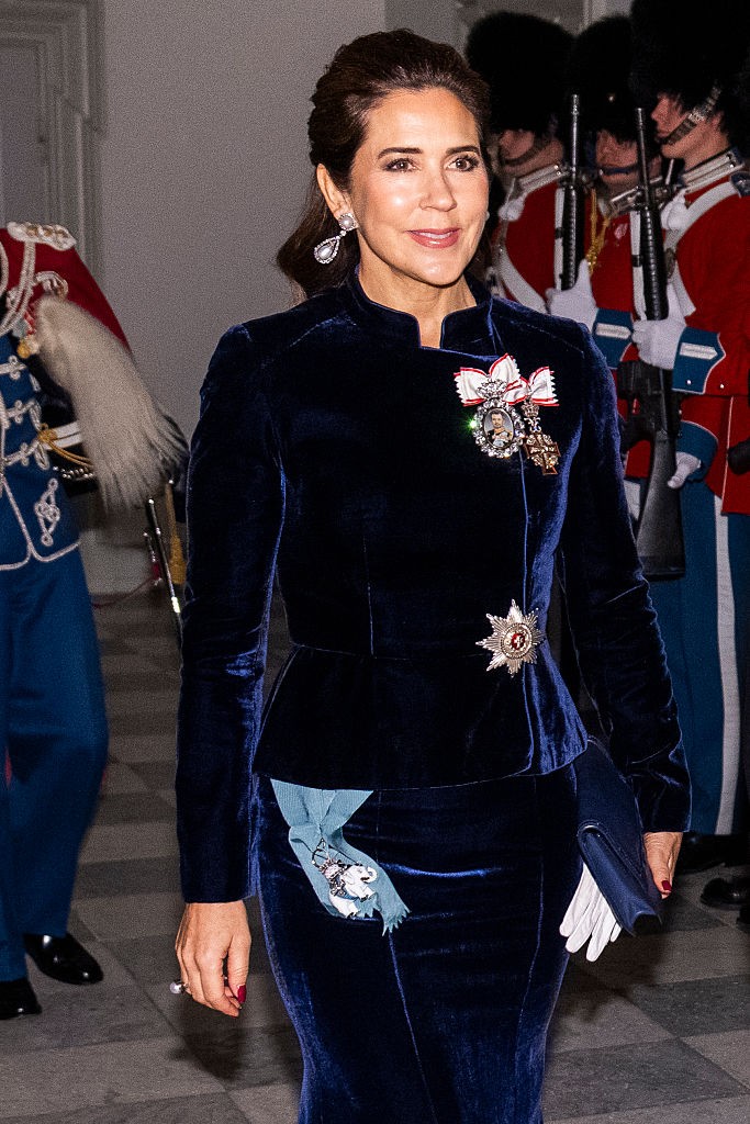 Mária dán királyné bársonyruhája egyszerűen gyönyörű