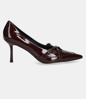 Magassarkú cipő ANSWEAR LAB - answear.hu 40 990 Ft GLAMOUR-napokon 32 792 Ft (2 db termék vásárlása esetén)