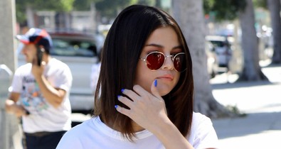 Sosem láttad még ilyen hétköznapi szettben Selena Gomezt
