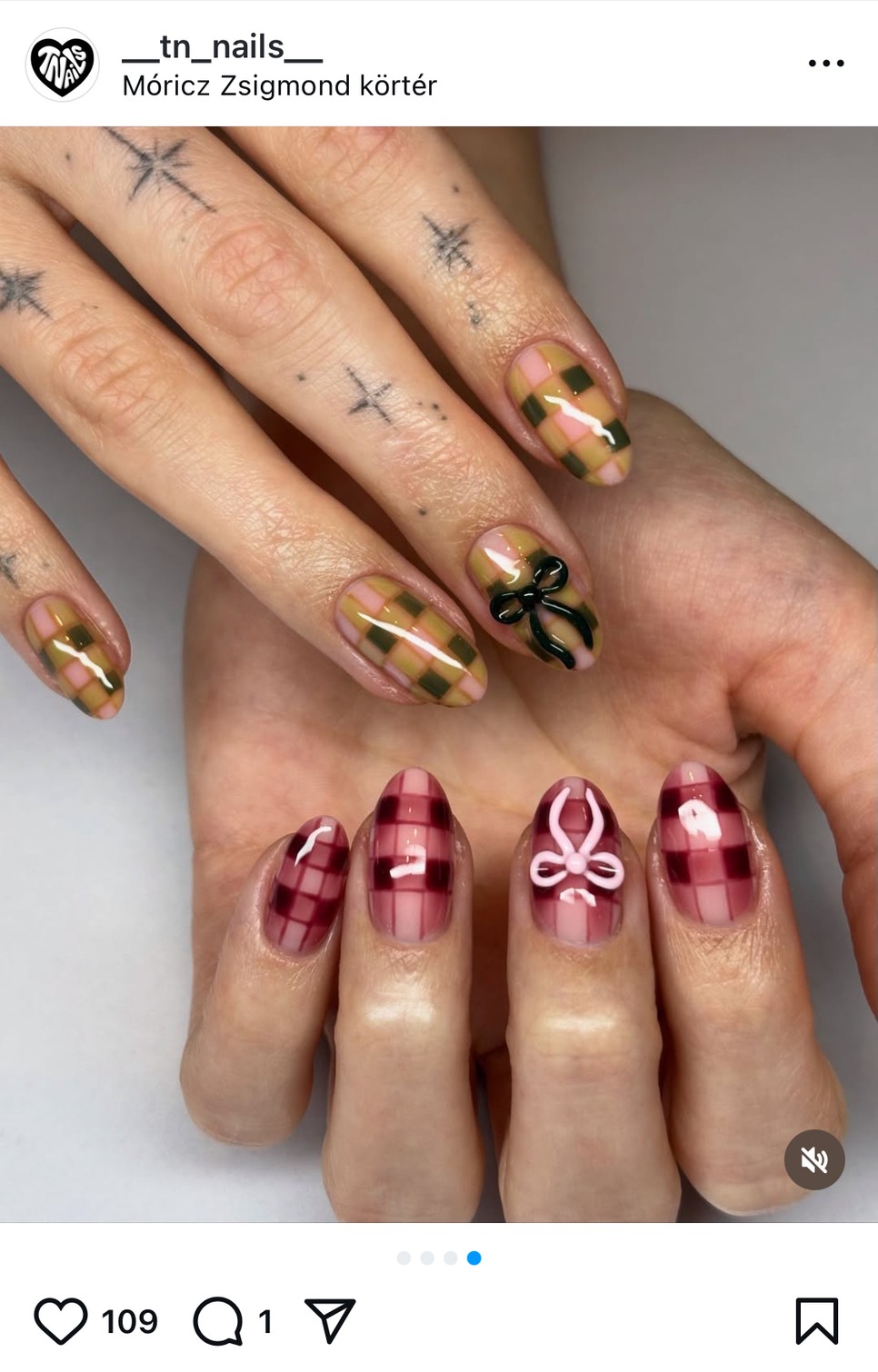 Bátran válassz különböző színeket mindkét kezedre!