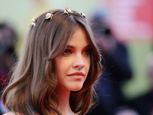 Dylan Sprouse fotója felvet néhány kérdést Palvin Barbarával kapcsolatban