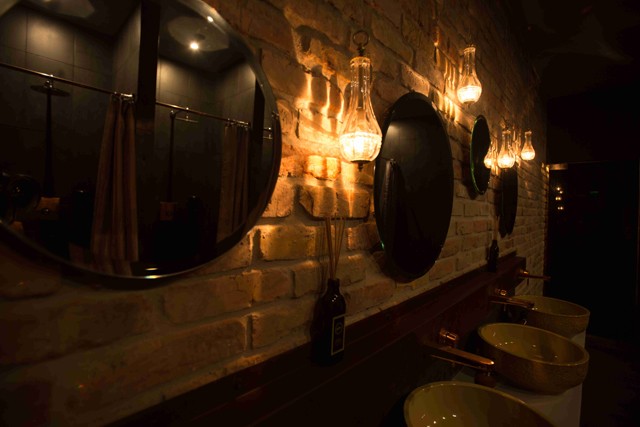 Olyan gyönyörű luxusfürdő nyílt Budapesten, hogy leesik az állad!