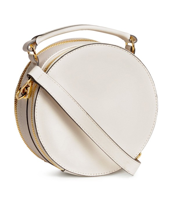 Kör alakú táska H&M 8990 Ft helyett a Glamour-napokon 7192 Ft