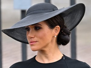 A palota tajtékzott Meghan Markle miatt: ezzel az aprósággal haragította magára a királyi családot