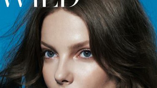 Mihalik Enikő gyönyörű címlappal köszönti az őszt