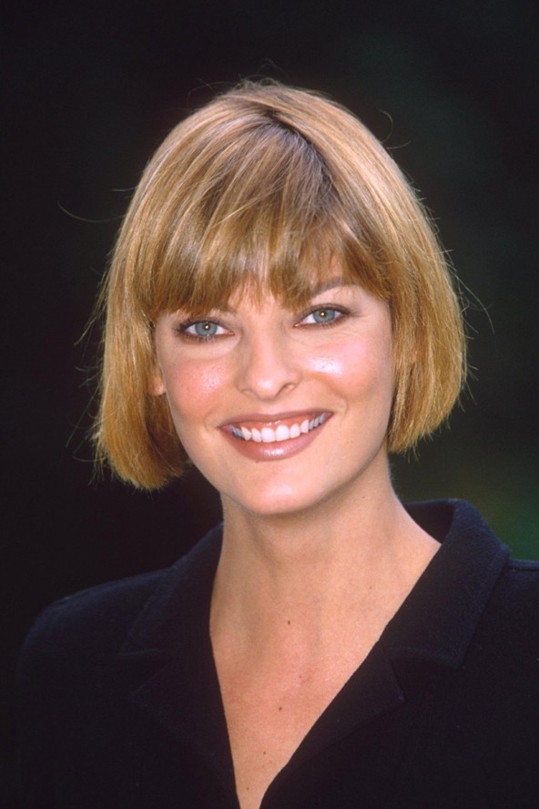 Linda Evangelista többször is említette, hogy megsokszorozta a modellértékét azzal, hogy rövidre vágatta a haját. A szupermodell sikeresen viselt vörös, barna és szőke rövid frizurákat a karrierje során.