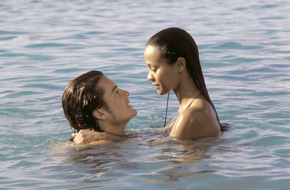 Orlando Bloom és Zoë Saldana a Menedék című filmben