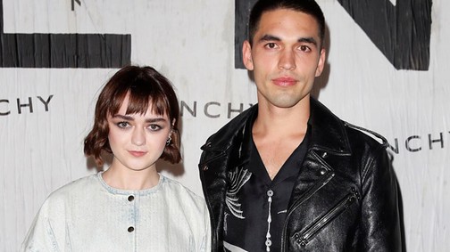 Maisie Williams és a pasija ugyanolyan sminkben, igen sminkben