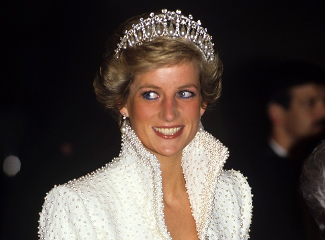 Diana hercegnő tiarában 1989-ben