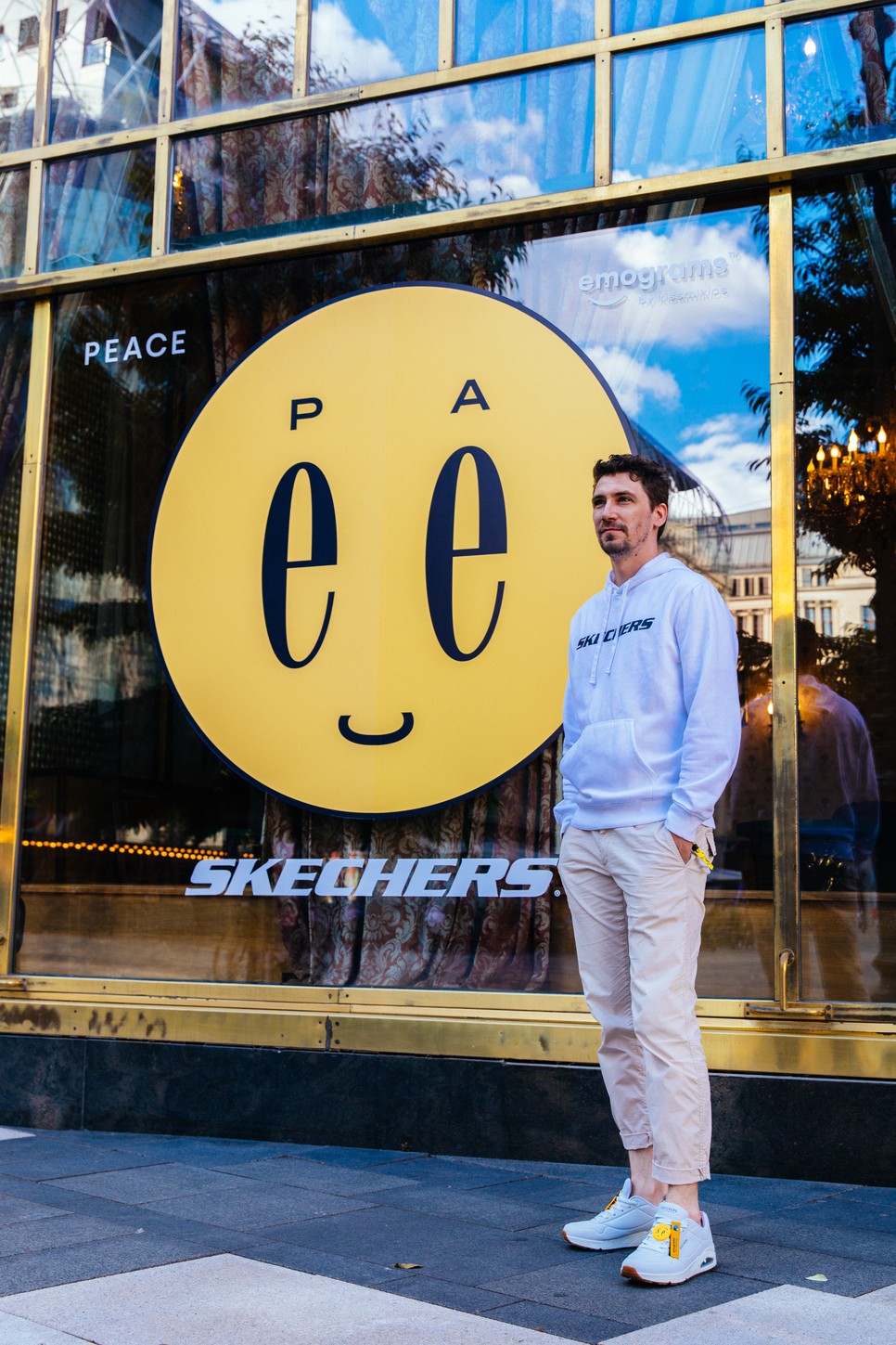 A Skechers Uno most a kortárs művészet vászna