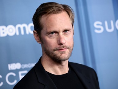 Gólyahír: Alexander Skarsgård apa lett, pedig korábban ő volt Hollywood megrögzött szinglije