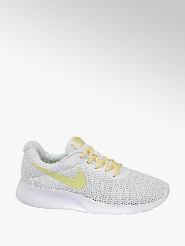 FEHÉR NŐI NIKE TANJUN SPORTCIPŐ19 900 Ft 20% kedvezménnyel: 15 920 Ft