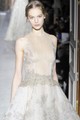 Axente Vanessa (@Attractive) a Valentino haute couture show-n, Fotók: Fairchild Archive