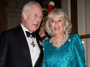 Kamilla királyné 20 év után újra felvette az esküvői ruháját, a végeredmény lélegzetelállító