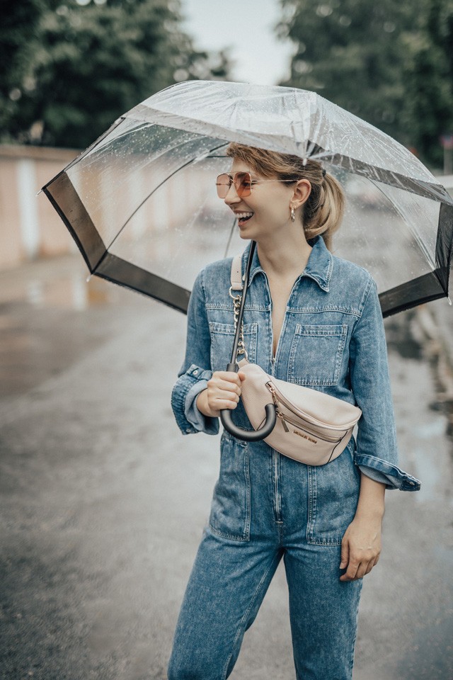 Mindenkinek kell egy olyan kezeslábas, mint amilyen Lángi Dorkának van