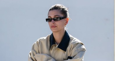 Hailey Bieber lesz az, aki leszoktat minket a nadrágról?