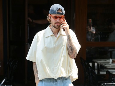 Mégis mi történik? Justin Bieber olyat tett az Instagramon, amire azóta is keressük a választ