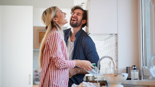 Ez a mindennapi szokás lehet a boldog párkapcsolat titka a szakértők szerint