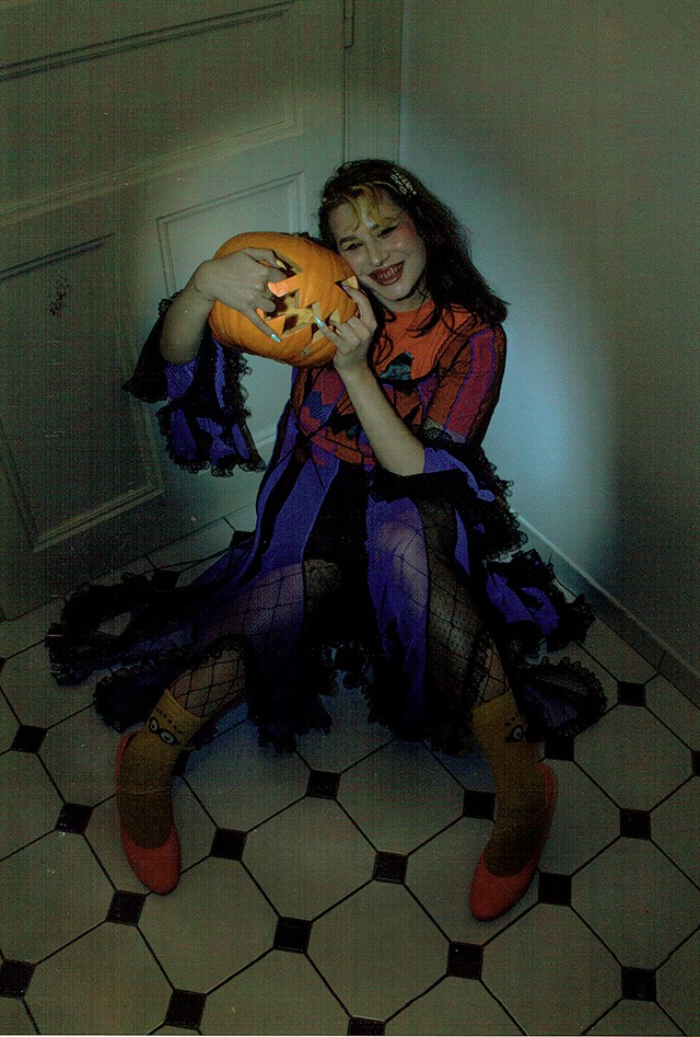 Genderkérdés és elfogadás: Interjú a Londonban élő tehetséges magyar tervezővel, Kis-Juhász Fábiánnal