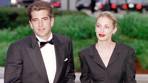 7 fotó a John F. Kennedy Jr. és Carolyn Bessette házaspárról, ami nem sokkal a tragikus haláluk előtt készült