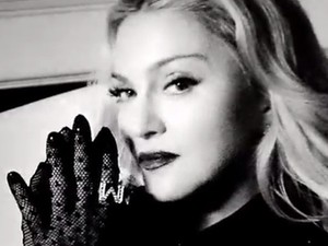 Érintsd meg Madonna bőrét!