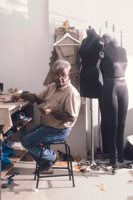 Az emberek itt egy olyan munkát végezhetnek, amely a fizetésen kívül hozzájárul önbecsülésük és méltóságuk helyreállításához is