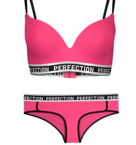 Melltartó és alsó NEW YORKER 2290 Ft, 1390 Ft - GLAMOUR-napokon 1832 Ft, 1112 Ft   