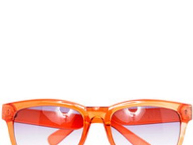 Retró Mango napszemüveggel idilli a nyár