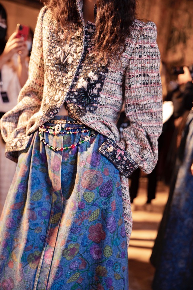 Mi az abszolút vagányság? Amikor csak egyedül te vagy meghívva a Chanel show-ra, mint Kristen Stewart