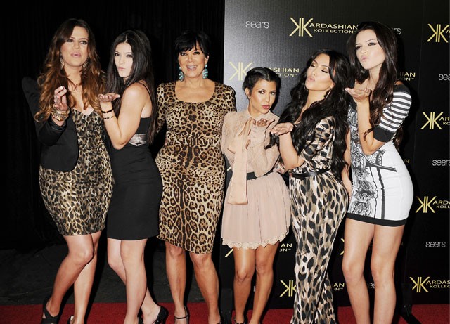 kim kardashian, kim kardashian rablás, keeping up with the kardashian, kim kardashia parizs