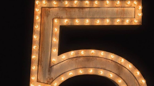 Gisele Bündchen szörfözik és lázasan rohangál New York utcáin az új Chanel No. 5 reklámban