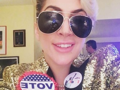 Lady Gaga egymaga tüntetett Trump ellen
