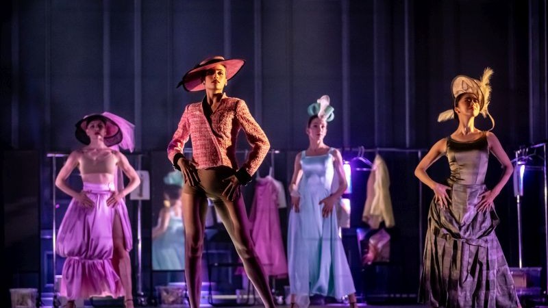 2025. július 11-én a Margitszigeti Színházban debütál Mário Radačovský kortárs balettje, Coco Chanel – A divatikon élete.