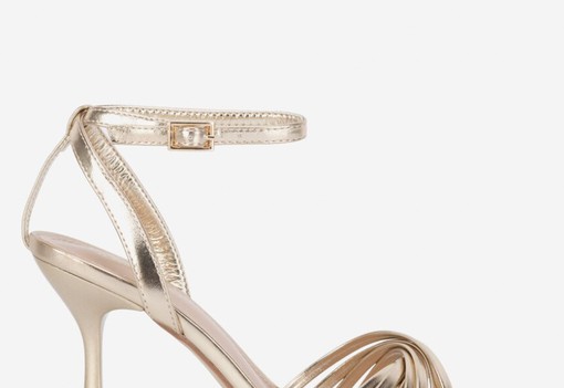 Esküvőre mész? Íme 10 kényelmes és álomszép cipő, amit vétek lenne kihagyni